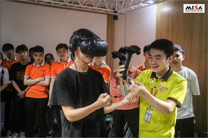 IT students visit top companies in Hanoi