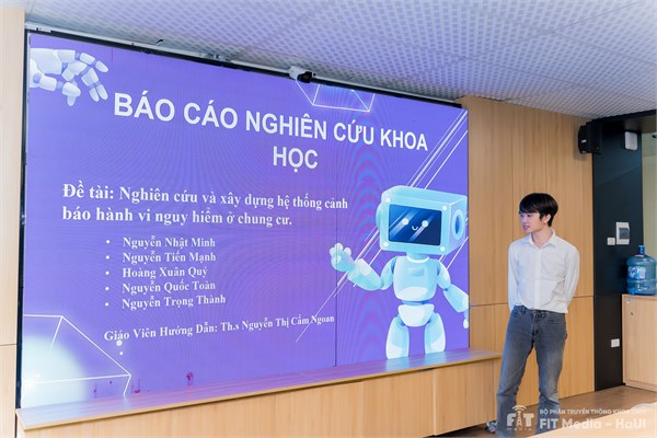 Lễ bảo vệ Đề tài Nghiên cứu Khoa học Sinh viên Khoa Công nghệ thông tin năm 2024