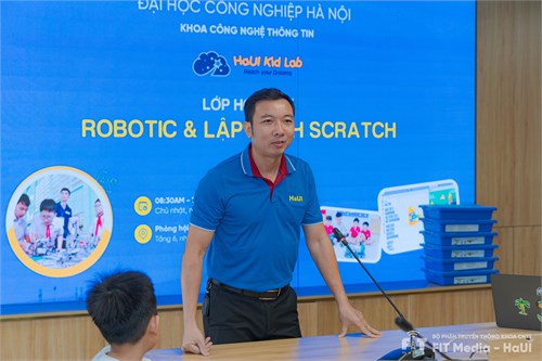 Khai giảng lớp học thử miễn phí Robotic và Lập trình Scratch