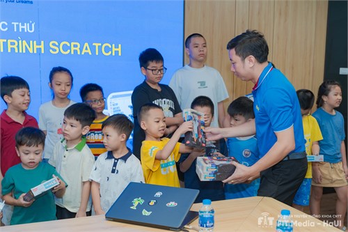 Khai giảng lớp học thử miễn phí Robotic và Lập trình Scratch