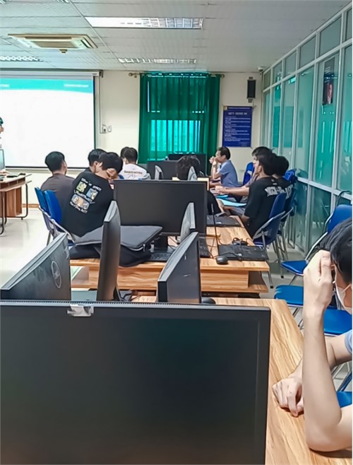 Gần 200 sinh viên Khoa CNTT thành công từ Khóa học Samsung Innovation Campus