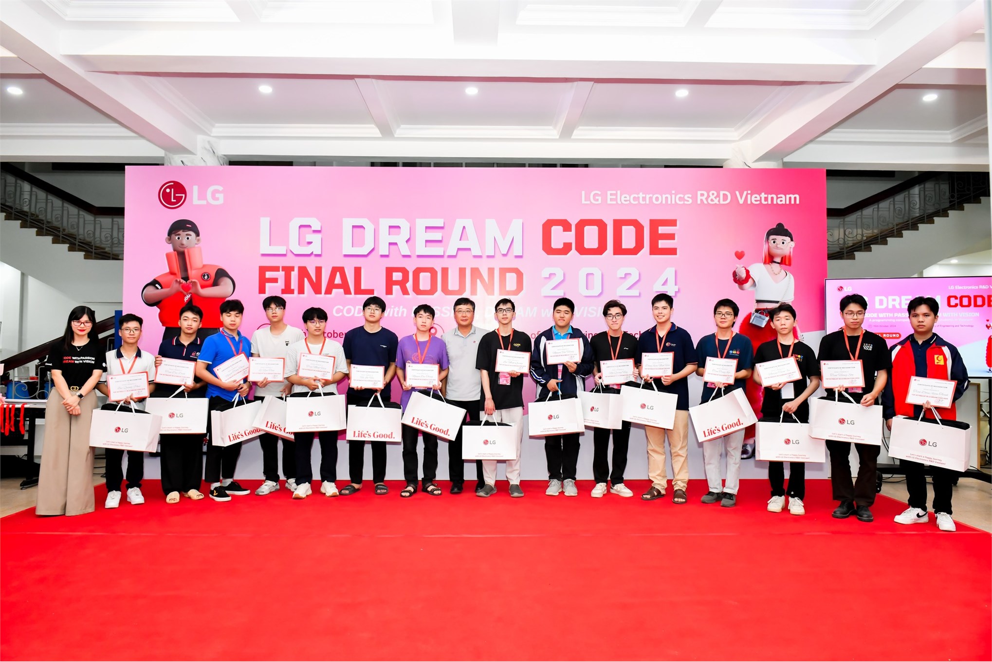 Sinh viên Khoa Công nghệ thông tin xuất sắc vượt qua vòng Qualifying Round Cuộc thi Lập trình LG Dream Code 2024