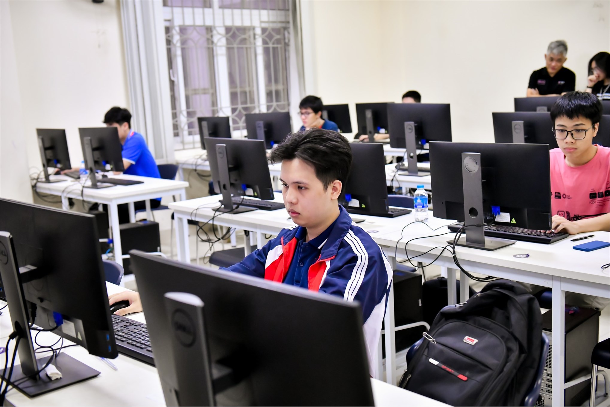 Sinh viên Khoa Công nghệ thông tin xuất sắc vượt qua vòng Qualifying Round Cuộc thi Lập trình LG Dream Code 2024