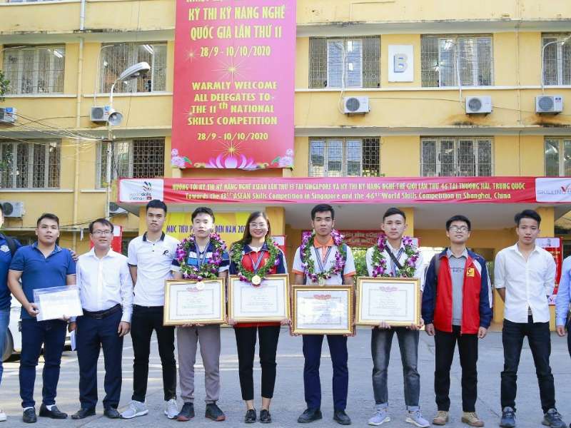 Sinh viên khoa Công nghệ thông tin dành huy chương Vàng tại kỳ thi Kỹ năng nghề Quốc gia lần thứ XI năm 2020.