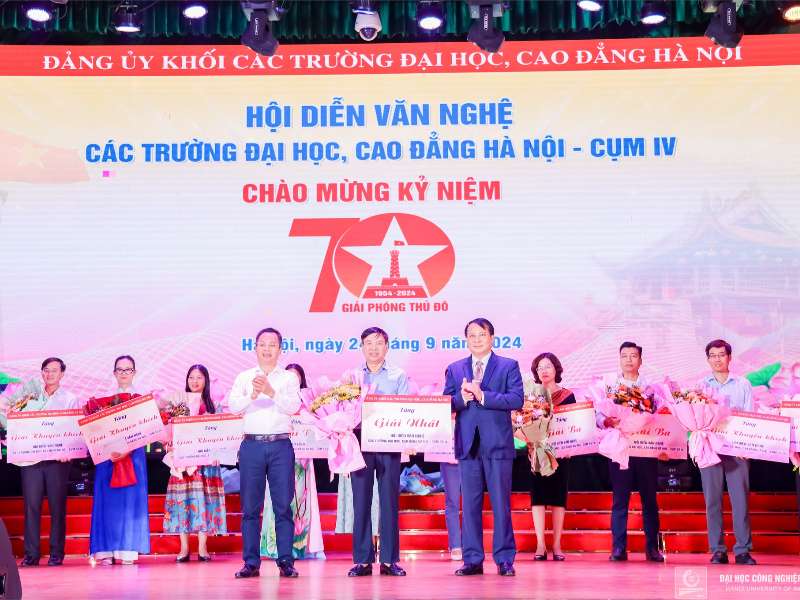 Khoa Công nghệ thông tin Trường Đại học Công Nghiệp Hà Nội góp phần vào thành công vang dội tại Hội diễn văn nghệ Cụm IV chào mừng Kỷ niệm 70 năm Ngày Giải phóng Thủ đô.