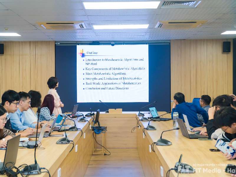 Seminar “Các thuật toán Metaheuristic giải bài toán khó” và “Biểu đồ tri thức KGC”